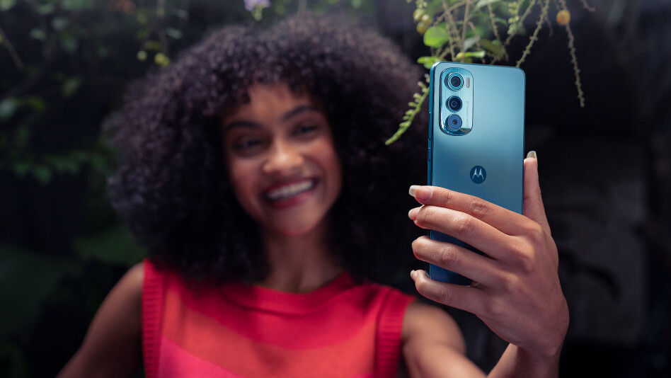 MOTOROLA EDGE 30