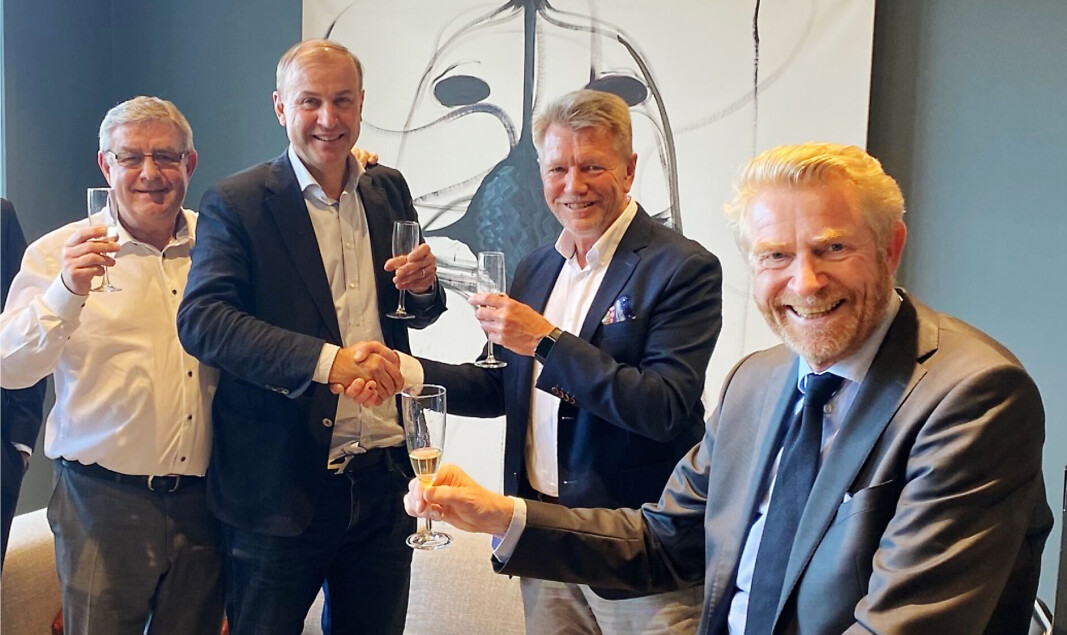 Fra venstre Alf Einar Nygård (daglig leder Target), Kristoffer Olsen (eier Beha Group AS), Roger Berg (salgs- og markedssjef Target) og Marius Bu (styreleder Beha Group AS). Foto: Beha Group Fra venstre Alf Einar Nygård (daglig leder Target), Kristoffer Olsen (eier Beha Group AS), Roger Berg (salgs- og markedssjef Target) og Marius Bu (styreleder Beha Group AS). Foto: Beha Group