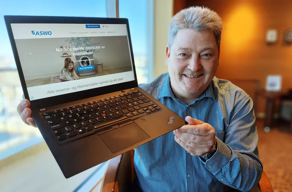 Sten Schroll, nordisk marketing- og salgssjef i Aswo, sier de er Nordens største leverandør av reservedeler. Foto: Stian Sønsteng Sten Schroll, nordisk marketing- og salgssjef i Aswo, sier de er Nordens største leverandør av reservedeler. Foto: Stian Sønsteng