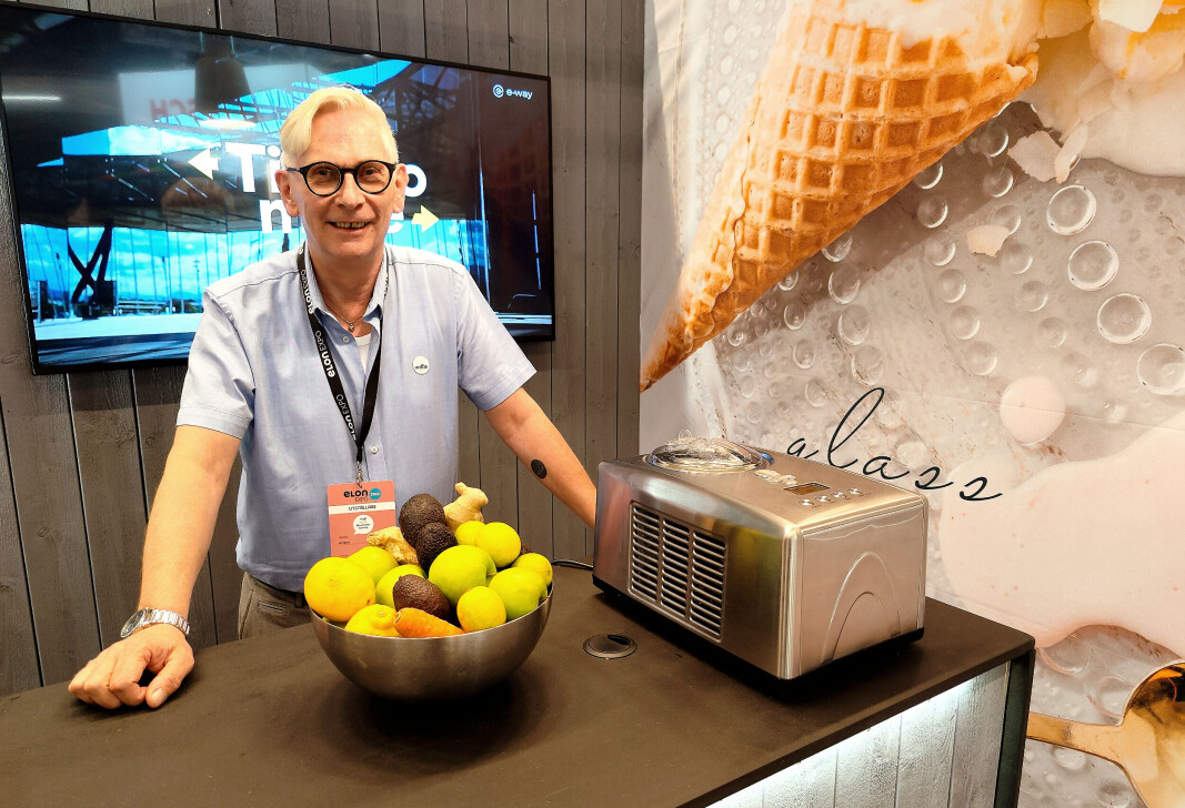 Ole-Kristian Elvenes med Vanilla iskremmaskin. Pris: 2.500,- Foto: Stian Sønsteng Ole-Kristian Elvenes med Vanilla iskremmaskin. Pris: 2.500,- Foto: Stian Sønsteng