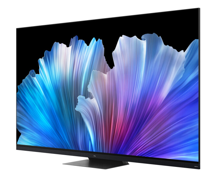TCL C935 er den nye 4K toppmodellen med mini-led og QLED med 2.000 nits, 1.920 lokale dimmesoner, 144 Hz og Google TV. Som 75-tommer koster den 25.000 kroner. Foto: TCL TCL C935 er den nye 4K toppmodellen med mini-led og QLED med 2.000 nits, 1.920 lokale dimmesoner, 144 Hz og Google TV. Som 75-tommer koster den 25.000 kroner. Foto: TCL