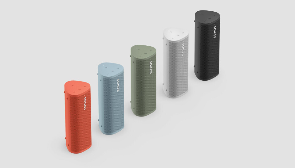 Sonos’ minste bærbare smarthøyttaler, Roam, er i tillegg til sort og hvitt nå tilgjengelig i tre nye farger: Olive, Wave og Sunset. Pris: 2.000,- Foto: Sonos