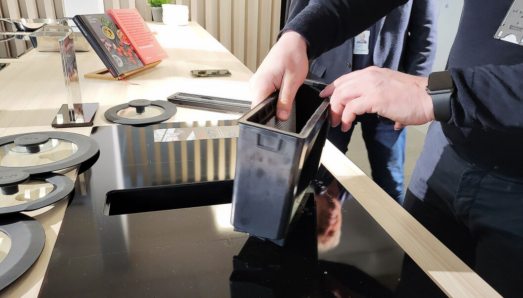 Det er enkelt å skifte filter i de integrerte ventilatorene. Foto: Marte Ottemo Det er enkelt å skifte filter i de integrerte ventilatorene. Foto: Marte Ottemo