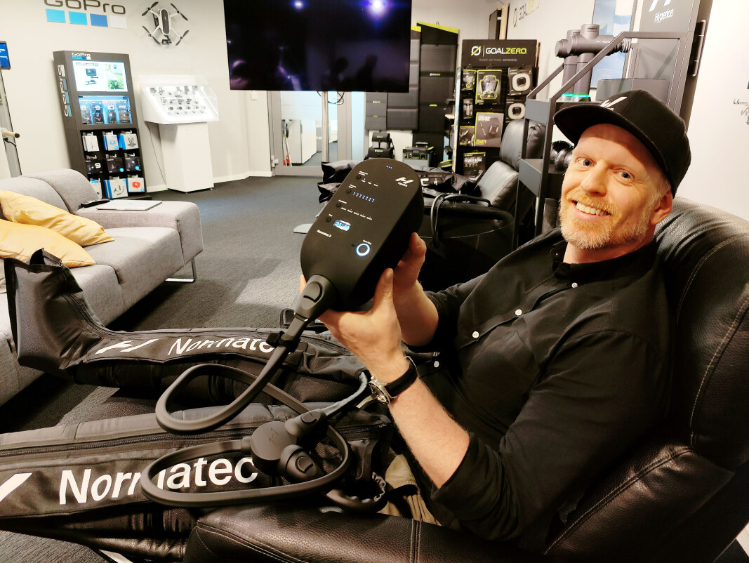 Martin Hahn i Hyperice med de nye Normatec 3-buksene. Foto: Stian Sønsteng Martin Hahn i Hyperice med de nye Normatec 3-buksene. Foto: Stian Sønsteng