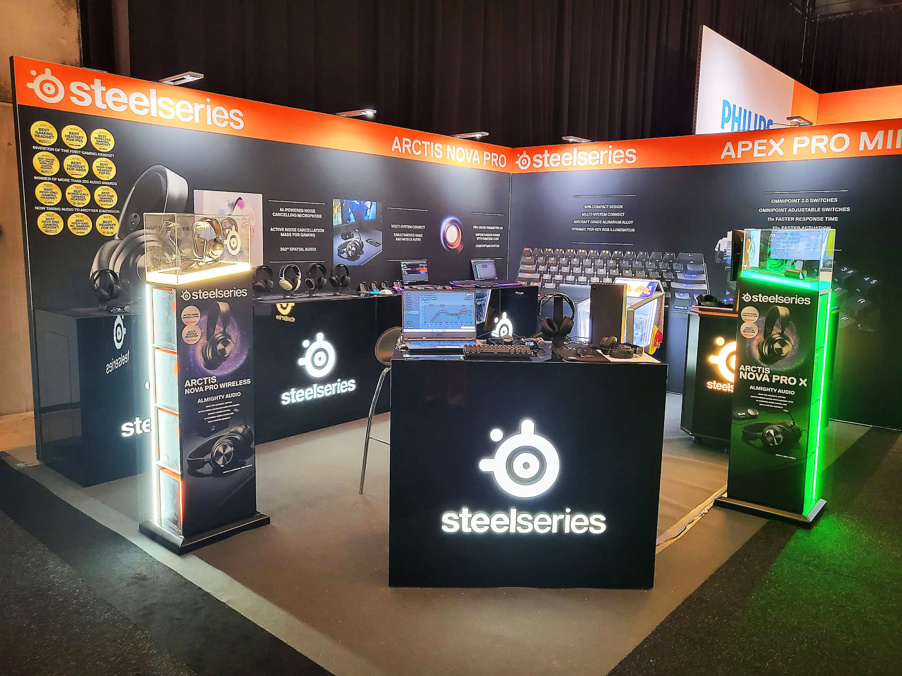 Spill-tilbehør er blitt en viktig kategori, her fra SteelSeries’ utstilling på Campus. Foto: Marte Ottemo Spill-tilbehør er blitt en viktig kategori, her fra SteelSeries’ utstilling på Campus. Foto: Marte Ottemo