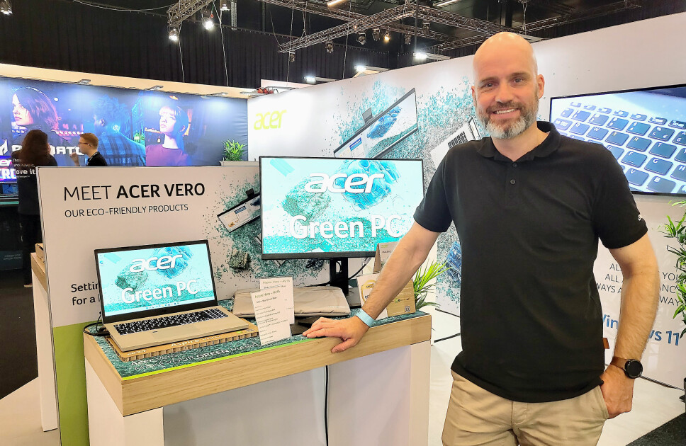 Nordisk salgssjef i Acer, Stig-Ove Langø, satser grønt med sine nye bærbare og monitorer. Foto: Marte Ottemo
