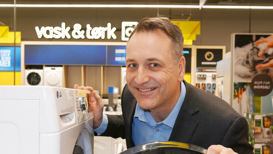 REGJERINGEN SER PÅ MOMSFRITAK