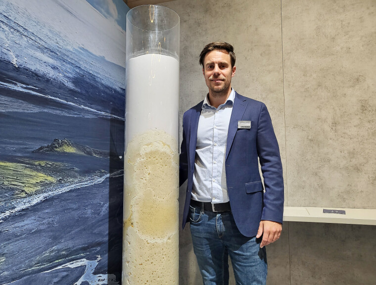 LIEBHERR ISOLERER MED STEIN