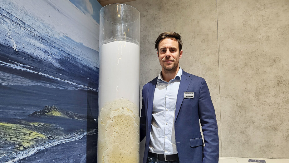 LIEBHERR ISOLERER MED STEIN