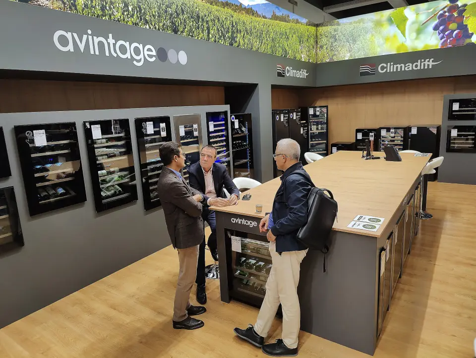 Fra avdelingen der Frio-gruppen viser vinskap fra Avintage og Climadiff. Foto: Stian Sønsteng Fra avdelingen der Frio-gruppen viser vinskap fra Avintage og Climadiff. Foto: Stian Sønsteng
