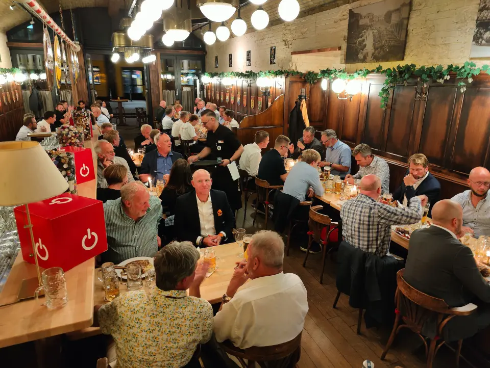 Fra årets middag på Restauration 1840. Neste år flyttes middagen til Restaurant Schildkröte. Foto: Stian Sønsteng Fra årets middag på Restauration 1840. Neste år flyttes middagen til Restaurant Schildkröte. Foto: Stian Sønsteng