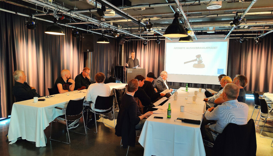 Jan Røsholm ledet Musikkbransjedagen. Foto: Stian Sønsteng