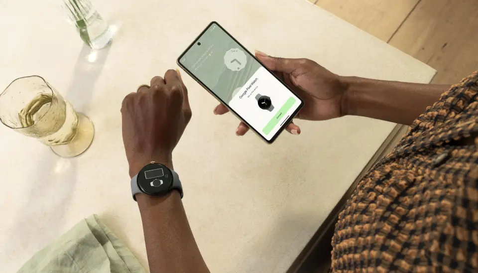 Pixel 7 og Pixel Watch i tospann. Foto: Google Pixel 7 og Pixel Watch i tospann. Foto: Google
