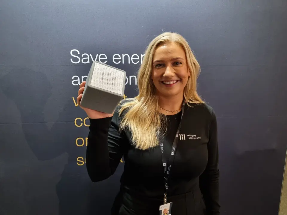 Caroline Laache i Heimgard Technologies med Omni Smartshesh på Elkjøps Campus-messe i 2022. Foto: Jan Røsholm Caroline Laache i Heimgard Technologies med Omni Smartshesh på Elkjøps Campus-messe i 2022. Foto: Jan Røsholm