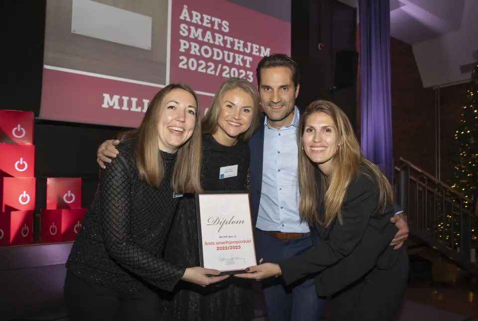 Ane Bryn-Haugland (f. v.), Elise Reiten, Per Robertson og Cecilie Uggen Stang-Lund i Mill International mottok prisen for «Årets smarthjemprodukt 2022/2023». Foto: Tore Skaar Ane Bryn-Haugland (f. v.), Elise Reiten, Per Robertson og Cecilie Uggen Stang-Lund i Mill International mottok prisen for «Årets smarthjemprodukt 2022/2023». Foto: Tore Skaar