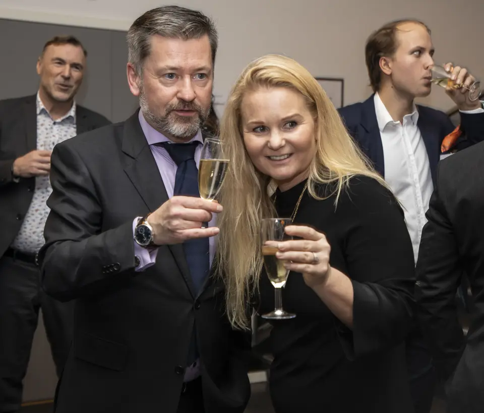 Lasse Svendsen (Lyd & Bilde, t. v.) og Annika Johansen (Sony Electronics). Foto: Tore Skaar