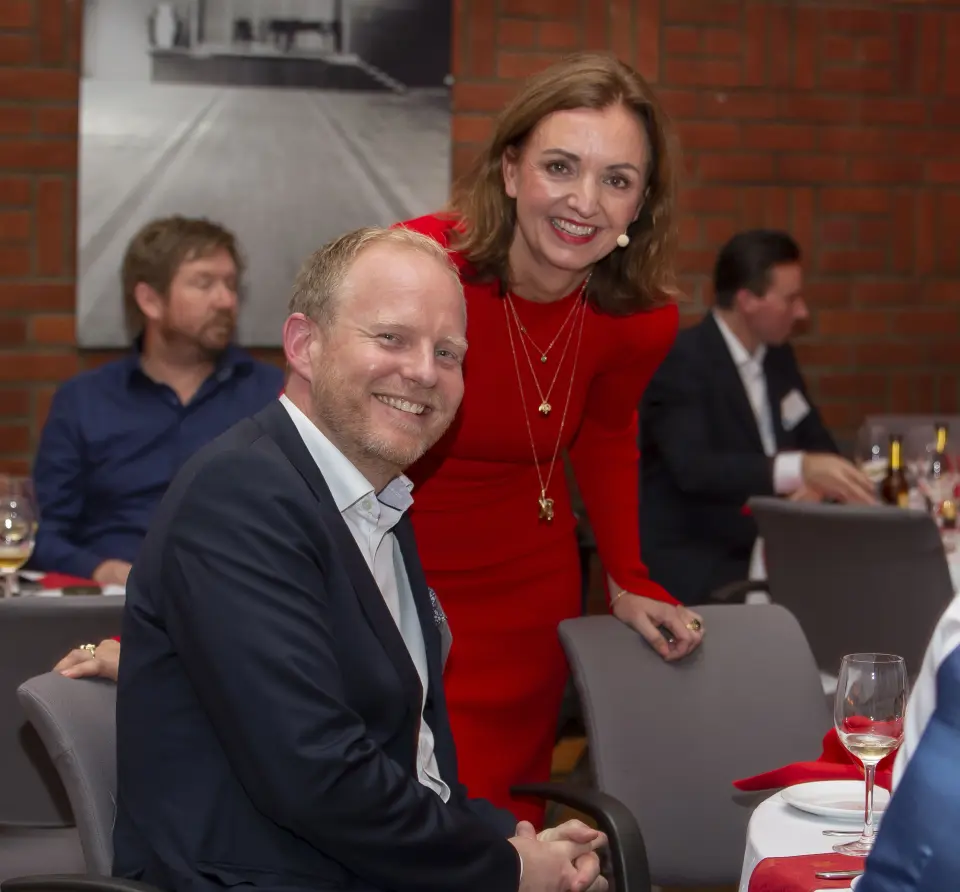 André Omdahl (t. v.) og Linda Frid Andresen (Elkjøp). Foto: Tore Skaar