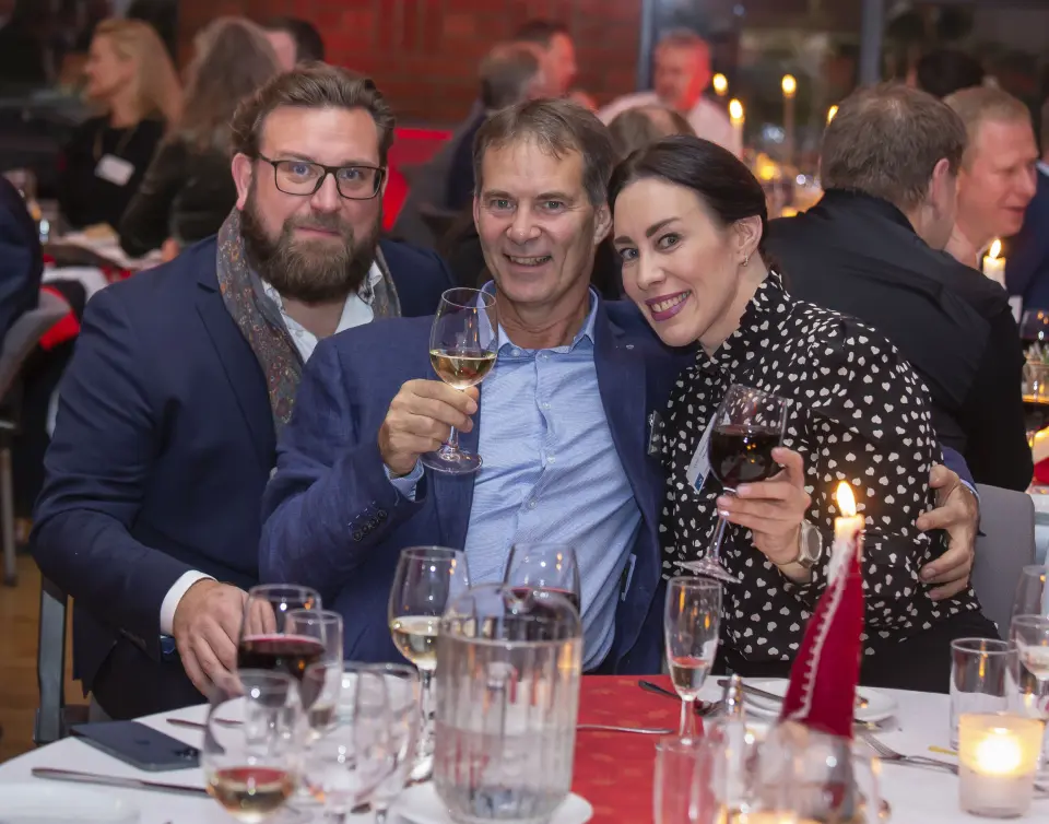 Peter Andersson (NetOnNet, f. v.), Istvar Molan og Eyrun Gudjonsdottir, (begge Renas). Foto: Tore Skaar