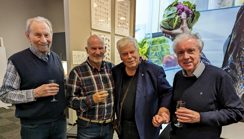 Tor Inge Bertelsen (Elektronisk Service, f. v.), Helge Aamotsbakken (Hvitevareretur/Elkjøp), Erik Andersen (Elektronikkbransjen) og Ingar Holtmon (Philips/Mono). Foto: Stian Sønsteng Tor Inge Bertelsen (Elektronisk Service, f. v.), Helge Aamotsbakken (Hvitevareretur/Elkjøp), Erik Andersen (Elektronikkbransjen) og Ingar Holtmon (Philips/Mono). Foto: Stian Sønsteng