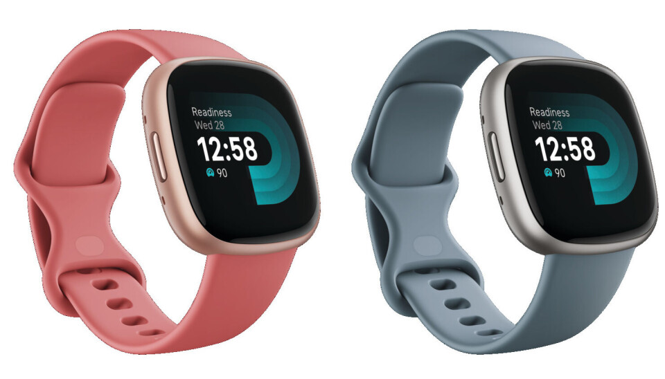 Smartklokken Versa 4 (2.500,-). Foto: Fitbit