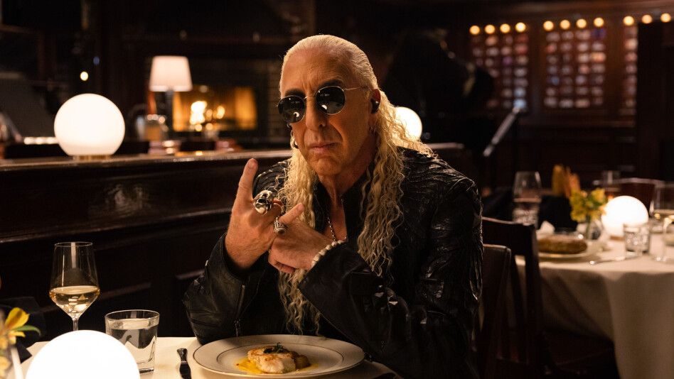 ROCKER MED PROPPER FOR HØREHJELP