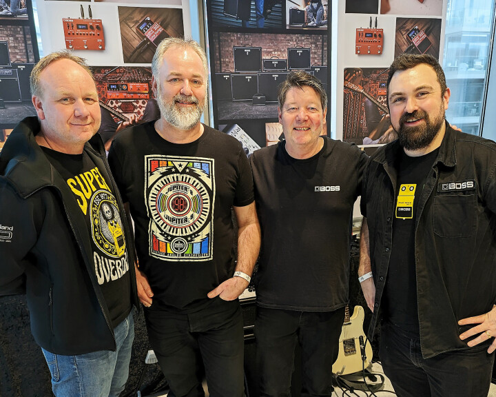 Vidar Ersfjord (f. v.), Torodd Bjørkestrand, Hans Egestorp og Matt Knight utgjorde Roland/Boss-staben under Larvik gitarfestival. Foto: Stian Sønsteng