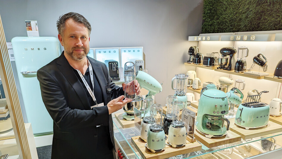 SMEG VISER PASTELLGRØNT