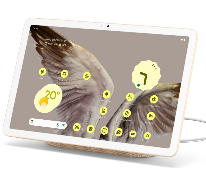 Google Pixel Tablet har 11-tommers skjerm, og 128/256 GB minne. Pris: 7.400/8.500 kroner inkludert basen med lading og høyttaler. Her i Porcelain (elfenben). Foto: Google