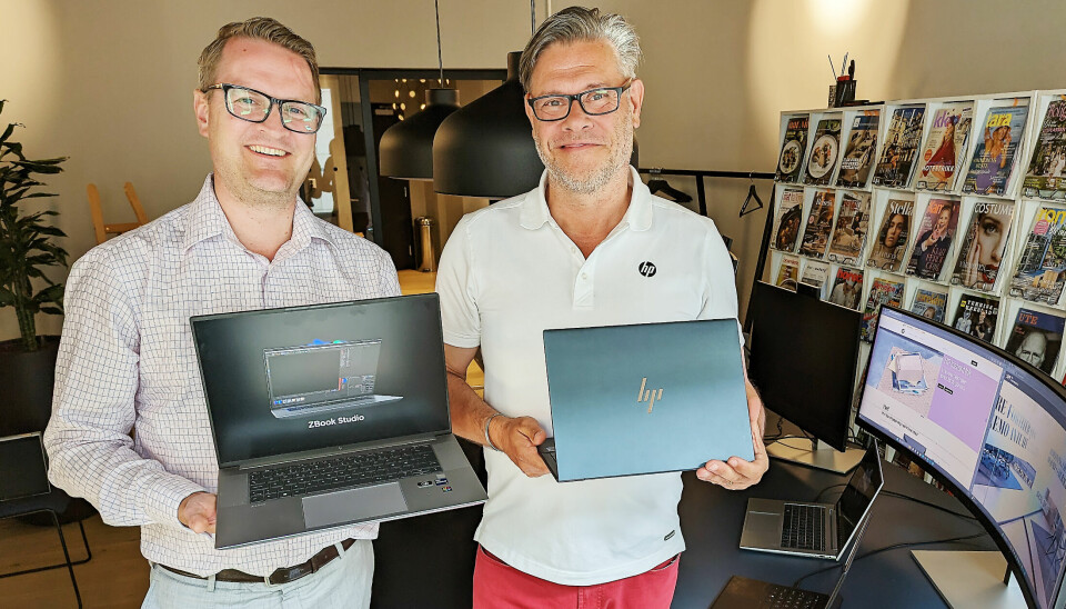 Hans-Petter Espelid (t. v.) og Anders Forsdahl med noen av HPs nyheter for forretningsmarkedet. Foto: Stian Sønsteng