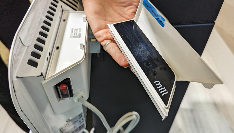 Den utskiftbare wifi-modulen skal enkelt kunne byttes ut av kunden selv. Foto: Stian Sønsteng