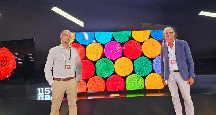 VERDENS STØRSTE MINI-LED