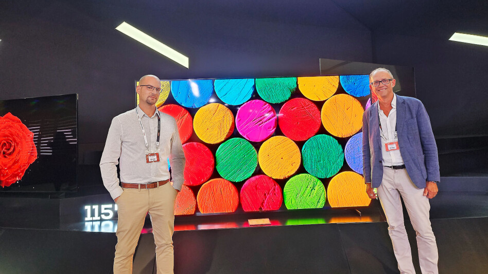 VERDENS STØRSTE MINI-LED