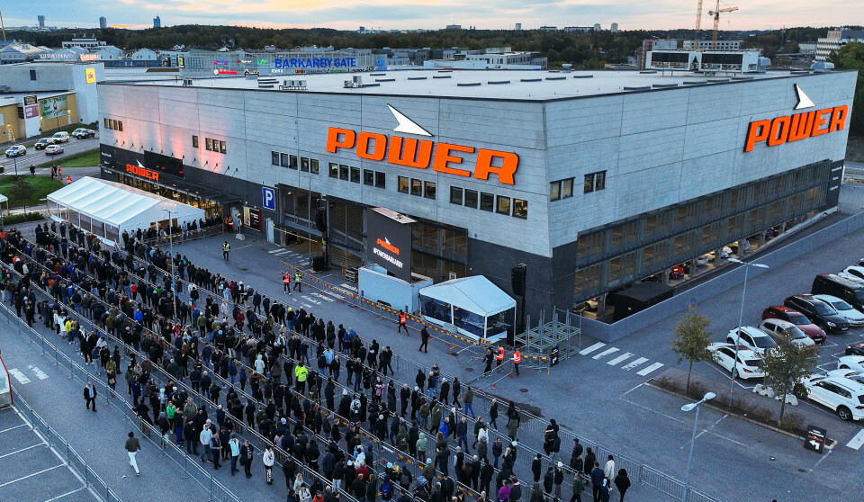 Power Barkarby utenfor Stockholm var en av de tre første butikkene som startet åpningsfesten mandag 9. oktober. Foto: Power