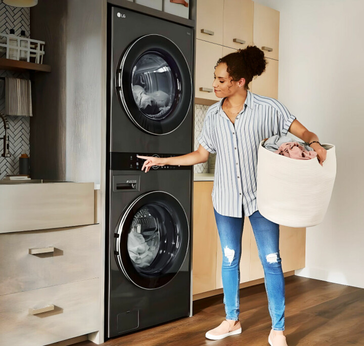 LG deler seks råd for en mer bærekraftig og økonomisk klesvask. Her deres vasketårn WashTower. Foto: LG Electronics