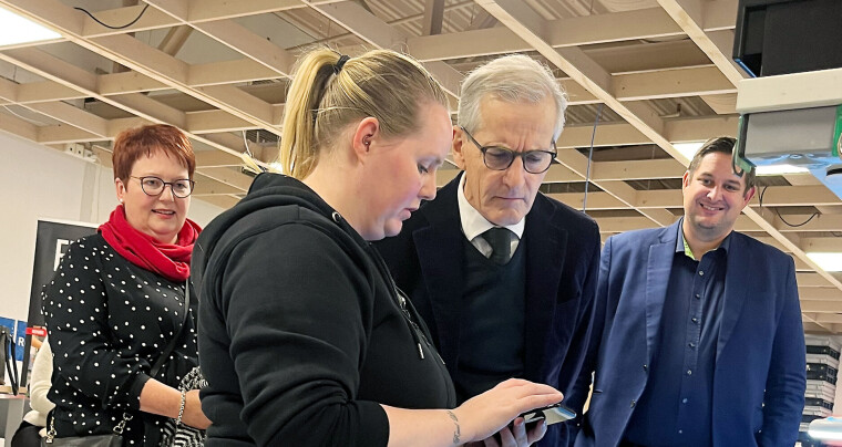 BER STØRE KUTTE MOMSEN