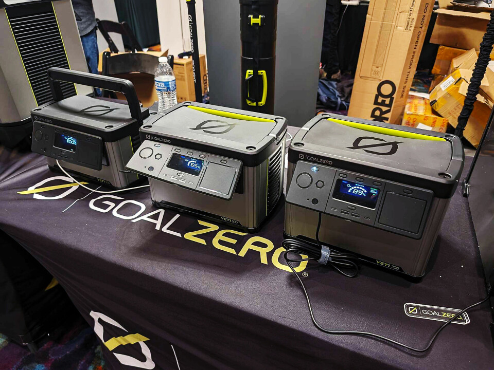 Goal Zero Yeti 300, 500 og 700 er batteribanker med navnet hentet fra antall wattimer, med en pris i dollar nær navnet, primært for utendørsbruk. Foto: Stian Sønsteng