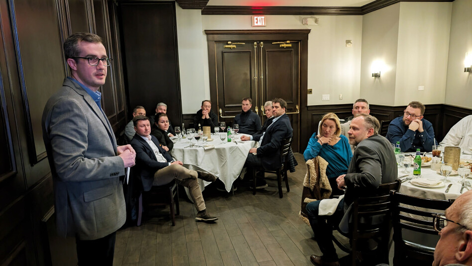 CES-MIDDAG FOR NIENDE GANG