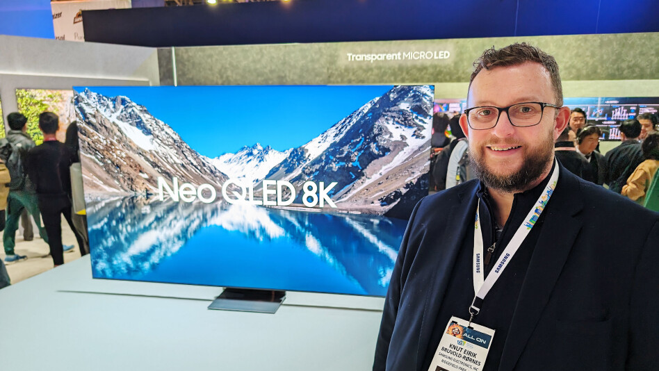 QN900D SLÅR FOLK I BAKKEN