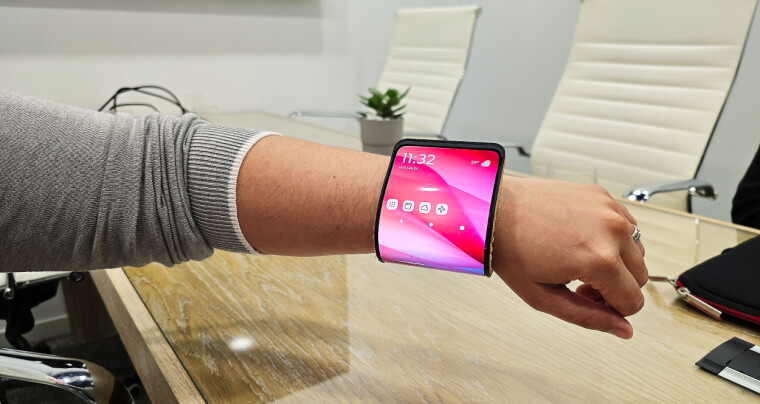 MOTOROLA PÅ HÅNDEN