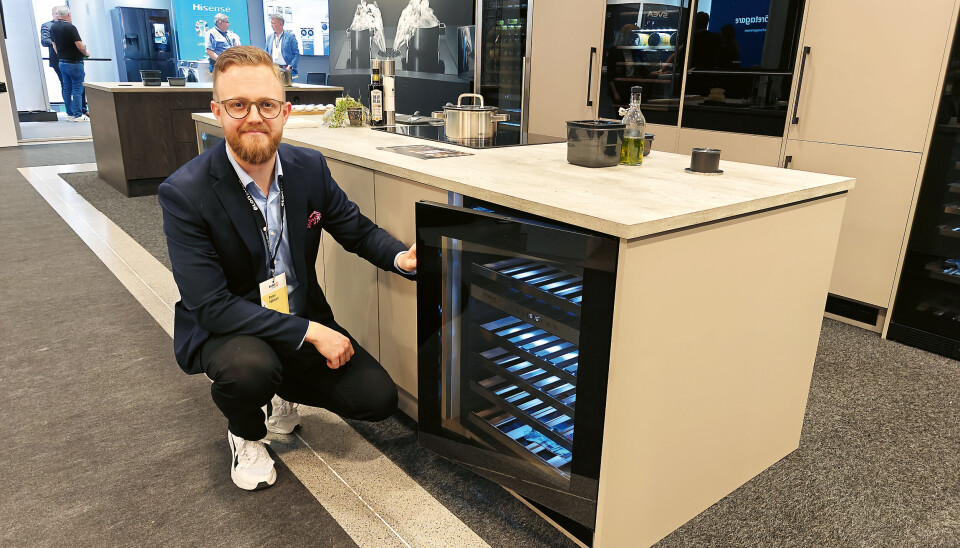 Peter Nilsson i Temptech med vinskapet Stockholm. Foto: Stian Sønsteng