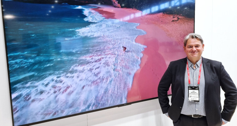 SHARP BLIR STØRRE PÅ SKJERM