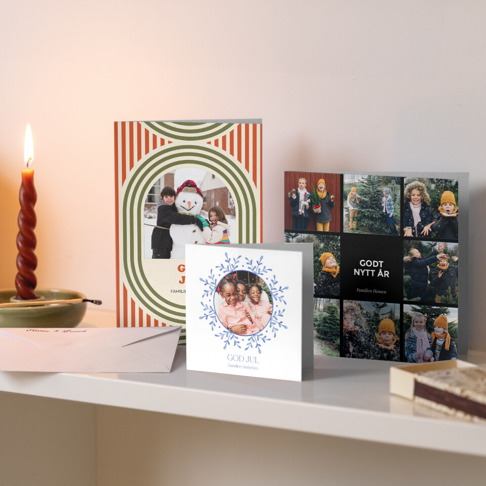 Et personlig julekort blir gjerne stående fremme. Foto: Fotoknudsen