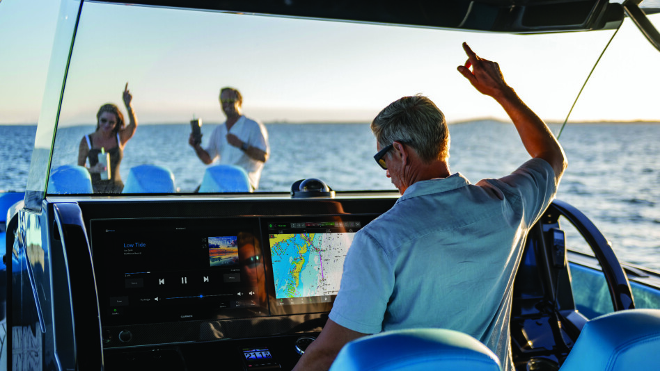 GARMIN FUSION APOLLO RA800
